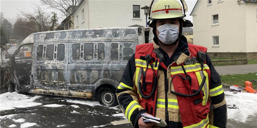 Der Hermes-Wagen nach den Löscharbeiten der Feuerwehr.