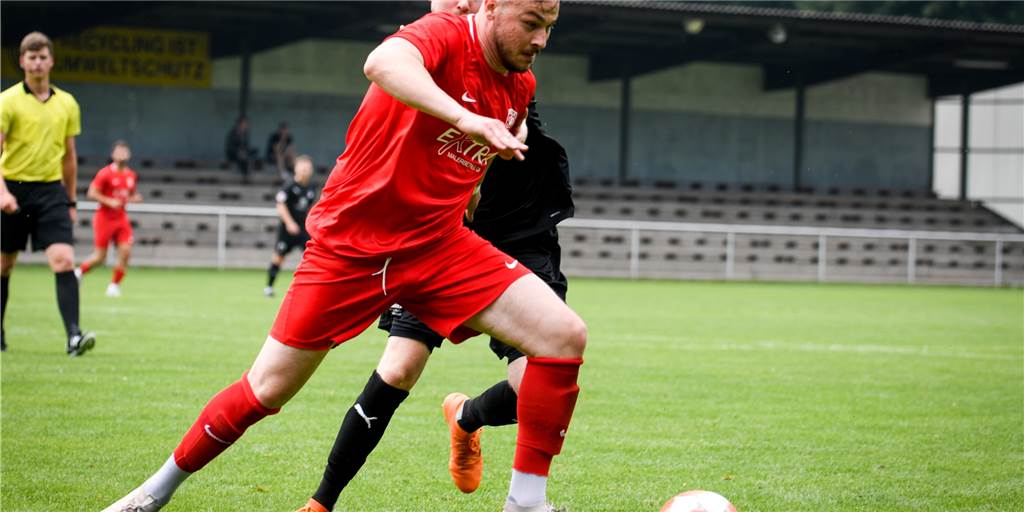 Gute halbe Stunde reicht nicht: Lüner SV verliert trotz Führung – Gastspieler überzeugt Lukas Mertens brachte den Lüner SV im Test gegen Neheim in Führung.