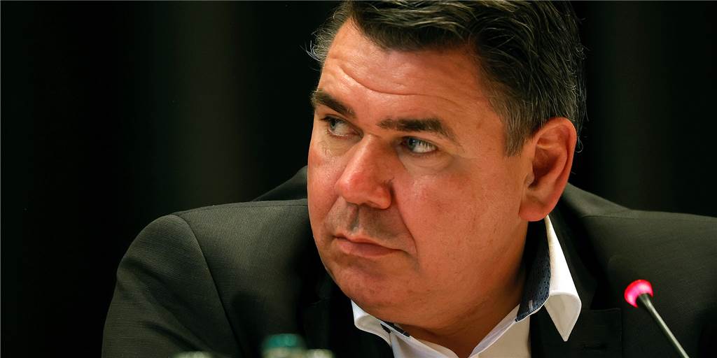 Abrechnungsaffäre: Kommunalaufsicht gibt Verantwortung zurück nach Unna Landrat Mario Löhr (SPD) hatte die Obere Kommunalaufsicht bei der Bezirksregierung Arnsberg in die Abrechnungsaffäre eingeschaltet – diese spielt den Ball zurück zum Kreis Unna.