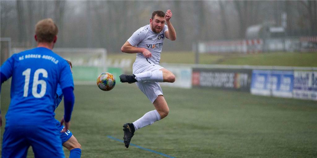 TuS-Kapitän Goos ist zurück - „Es war schwierig, nicht helfen zu können“ Christoph Goos hatte die letzten Landesliga-Spiele der Hinrunde verpasst.