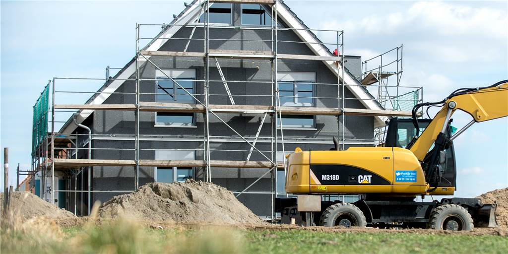 Damit Hausbau nicht zum Albtraum wird: Diese Versicherungen braucht man Damit Hausbau nicht zum Albtraum wird: Diese Versicherungen braucht man