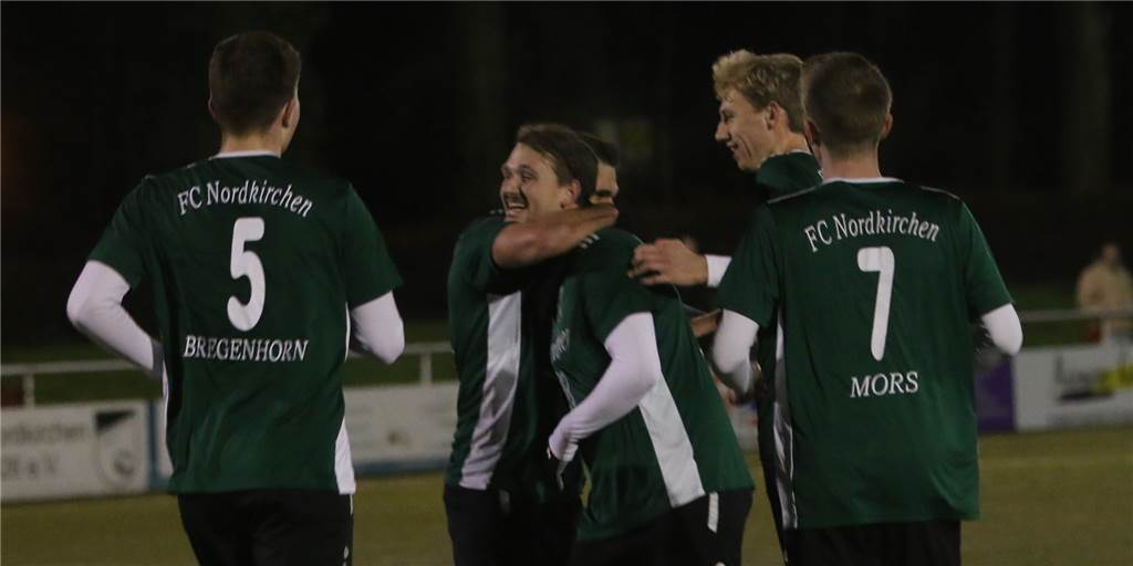 FC Nordkirchen bereitet Westfalia Wickede Ärger, unterliegt am Ende aber „total unnötig“ Am Ende waren die beiden Treffer von Joachim Mrowiec (M.) nicht genug für einen Sieg, dennoch lieferte der FC Nordkirchen eine ansprechende Leistung ab.