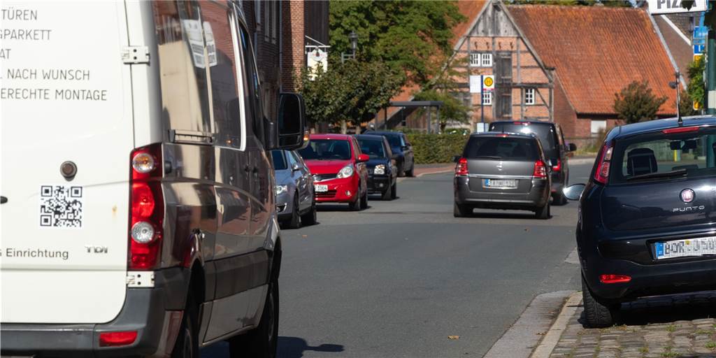 Bei Vollsperrung der A31 droht in Heek großes Verkehrschaos Eine Vollsperrung der A31 zwischen Heek und Gronau könnte zu einem Verkehrschaos in Nienborg führen.