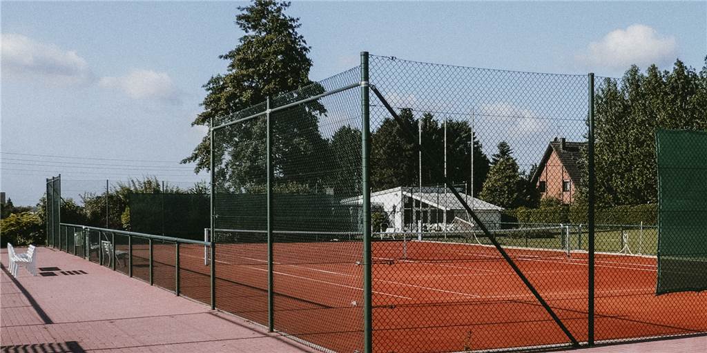 Moderne Sportstätten 2022: Knapp 50.000 Euro Fördermittel für TC VfB Moderne Sportstätten 2022: Knapp 50.000 Euro Fördermittel für TC VfB