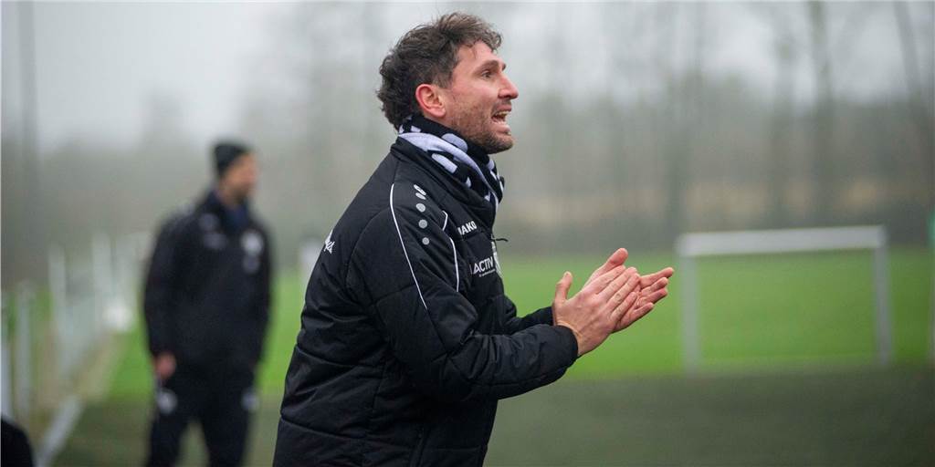 Ein gefühlter Neuzugang für den TuS Haltern - „Er kommt langsam rein“ Sebastian Amendt freut sich auf die Rückkehr eines Spielers, der seit seinem Wechsel verletzungsbedingt noch nicht Fuß fassen konnte beim TuS Haltern am See.