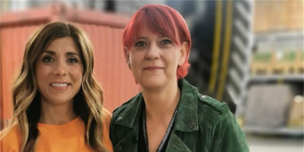 Eva Stevanello mit Moderatorin Panagiota Petridou in neuer TV-Show Moderatorin Panagiota Petridou hier zusammen mit Friseurin Eva Stefanello (v.l.) aus Olfen.