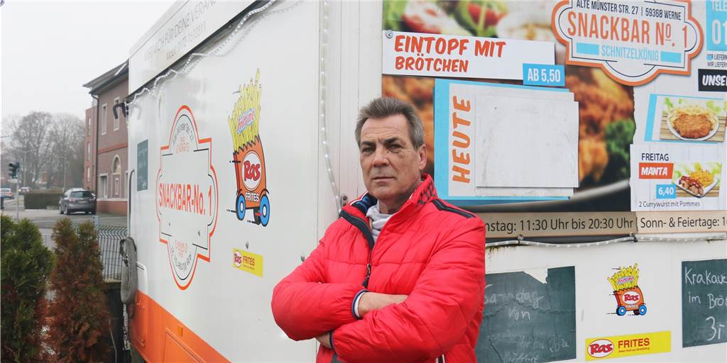 Wegen 15 Zentimetern? Snackbar stand vor dem Aus - Start an neuer Stelle Die Snackbar Number 1 muss umziehen - unfreiwillig. Mehrere Gründe sprachen aus Sicht der Behörden gegen den Standort an der Ecke Alte Münsterstraße/Hansaring in Werne. Sehr zum Ärger von Inhaber Heiko Groneberg.