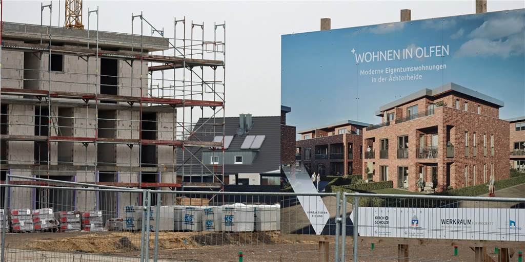 Baugenehmigung im Kreis Coesfeld in nur einem Tag - ein Sonderfall In der Ächterheide entstehen mehrere dreigeschossige Gebäude. Ursprünglich sollte das Projekt viel früher realisiert werden.