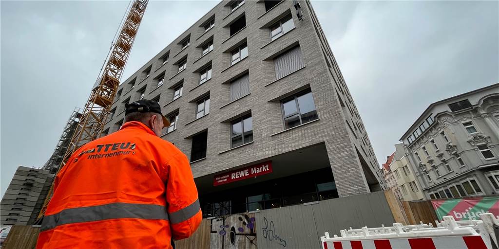 Wann kommt der neue Supermarkt in Dortmunds City? Rewe äußert sich In der City entsteht ein Rewe-Markt im Basecamp an der Kampstraße. Wann der eröffnet, steht allerdings noch nicht fest.