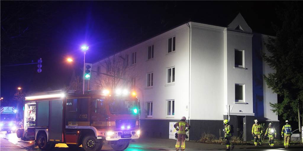 Gas: Frau ruft in Lünen die Feuerwehr und denkt auch an ihre Nachbarn Eine Mieterin dieses Mehrfamilienhauses an der Cappenberger Straße in Lünen befürchtete am Abend den Austritt von Gas und schlug Alarm.