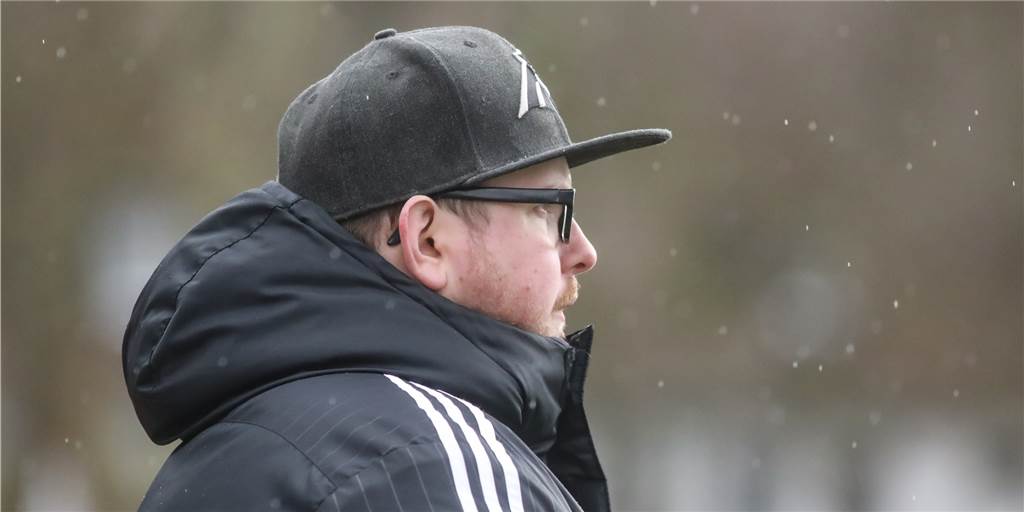 Sportlicher Leiter beklagt Wettbewerbsverzerrung - Innenverteidiger kommt aus Lünen Sportlicher Leiter beklagt Wettbewerbsverzerrung - Innenverteidiger kommt aus Lünen