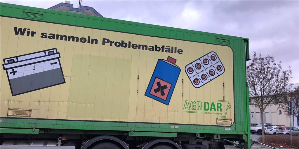 Gefahrstoffabgabe am Castrop-Rauxeler Bringhof nur samstags: Das ist der Grund Gefahrenstoffe kann man in Castrop-Rauxel nur im Umweltbrummi entsorgen.