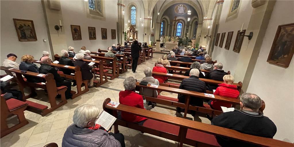 Missbrauchsskandal: Kirche vor Ort muss Gläubigen Orientierung geben Gläubige erwarten Orientierung von ihren Pfarrern vor Ort.