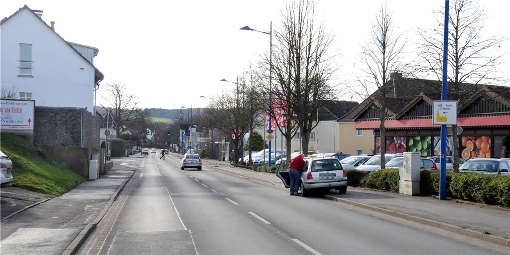 Hagener (40) soll nach Diebstahl nach Kassiererin geschlagen haben Im Rewe-Markt an der Letmather Straße soll sich der Vorfall ereignet haben.