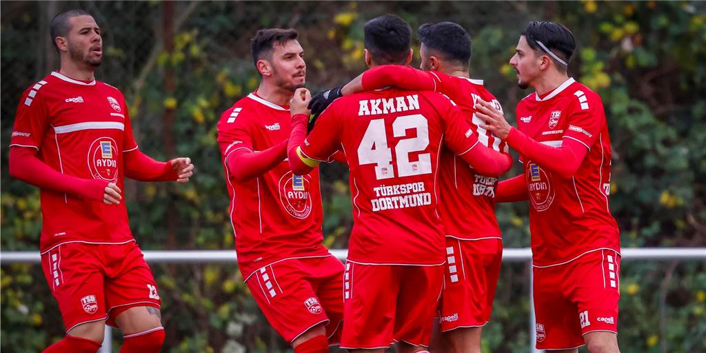 Spitzenreiter! Türkspor Dortmund springt nach klarem Sieg vorläufig auf Rang eins Spitzenreiter! Türkspor Dortmund springt nach klarem Sieg vorläufig auf Rang eins