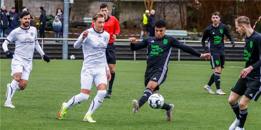 In der Hinrunde noch Kreisliga A, jetzt steht ein 19-Jähriger in der Westfalenliga-Startelf In der Hinrunde noch Kreisliga A, jetzt steht ein 19-Jähriger in der Westfalenliga-Startelf