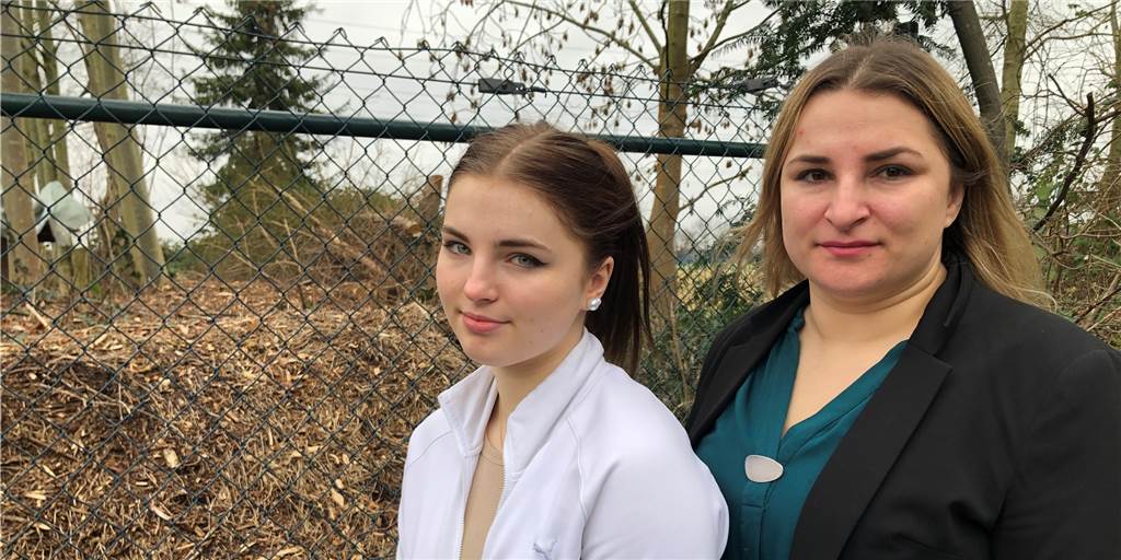 Nach Biss: Julia (15) und ihre Mutter suchen unbekannte Hundehalterin Julia und Anja Groborz aus Wickede bitten eine unbekannte Hundehalterin, sich bei ihnen zu melden, nachdem deren Hund zugebissen hat