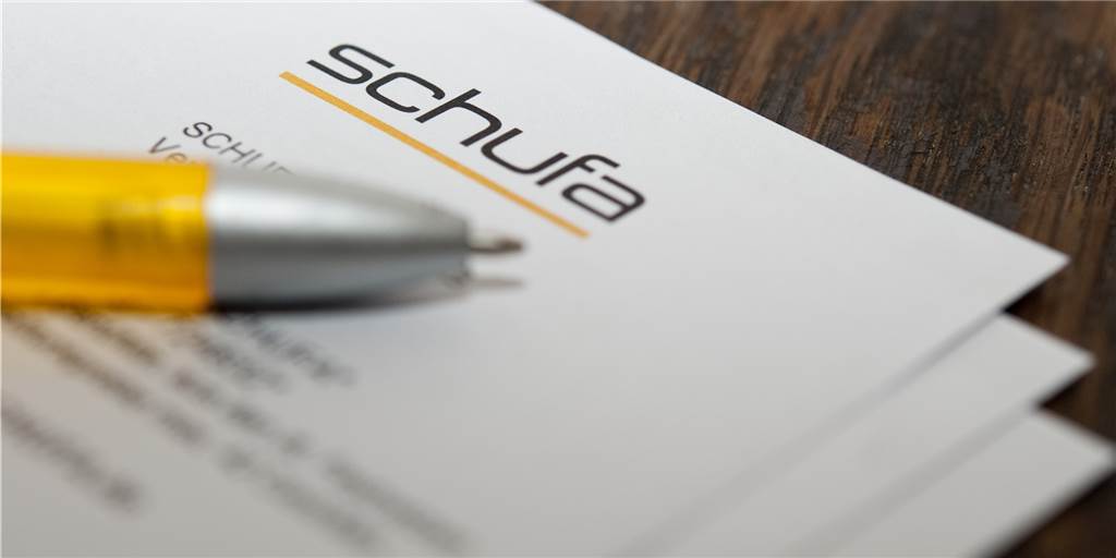 Gronauer Familie hat Sorge, wegen Schufa-Score obdachlos zu werden Potenzielle Vermieter hätten vor allem den Schufa-Score im Blick, beschreibt Florian Wielens seine Erfahrungen bei der Wohnungssuche. Seiner Familie wurde der Mietvertrag gekündigt. Die Bonität – also die Kreditwürdigkeit – der Familie schätzt die Schufa als gering ein. Bei der Wohnungssuche offenbar ein Problem.