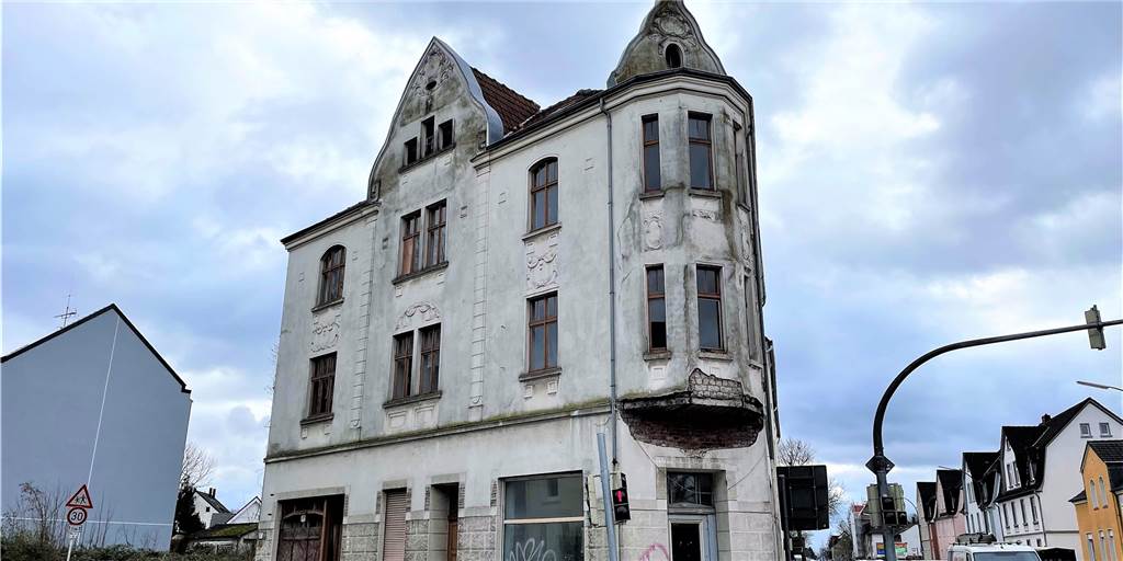 Für das Dortmunder Schrotthaus gibt es neue Pläne. Der Verfall ist mittlerweile weit fortgeschritten.