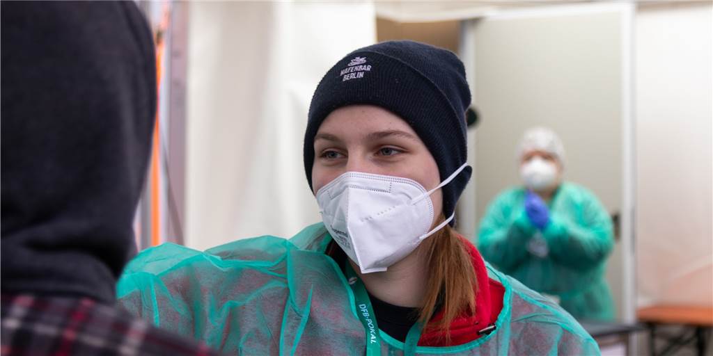 Über 18.000 Omikron-Fälle: Kreis Borken ist NRW-Spitzenreiter Im Kreis Borken gibt es zahlreiche Teststellen (hier im Foto die in Nienborg). Fällt ein Schnelltest positiv aus, muss unverzüglich ein PCR-Test angeschlossen werden. Bei den Neuinfektionen dominiert mittlerweile nachweislich Omikron.