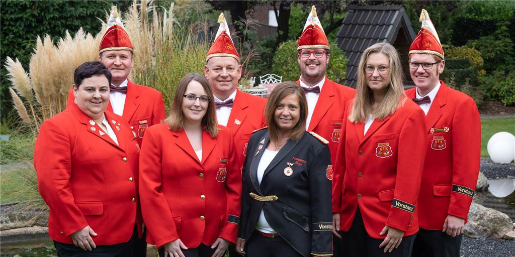 Der Vorstand von Kinder-Familien-Karneval Rot Weiss Südlohn plant ein Frühlingsfest für die Mitglieder.