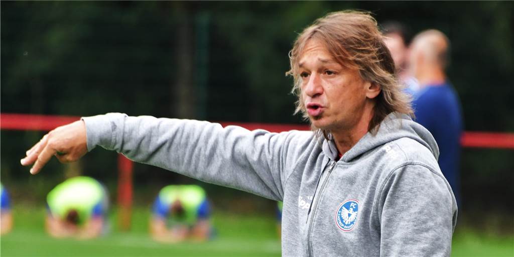 FC Castrop-Rauxel hat noch eine Rechnung offen - ein Langzeitverletzter kehrt zurück Michael Wurst und der FC Castrop-Rauxel haben noch eine Rechnung mit Eichlinghofen offen.