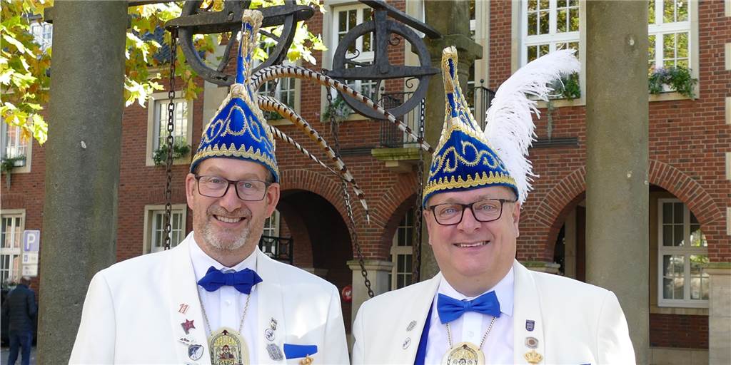 Stadtlohner Karnevalisten blutet das Herz, aber sie verzichten aufs Feiern Hagen Ebert (l.), der Präsident der KG „Üm Bütt un Pütt", und der Vizepräsident Johannes Thesing bleiben dabei: Es wird in dieser Session keinen „offiziellen“, von der KG organisierten oder unterstützten Straßenkarneval geben.