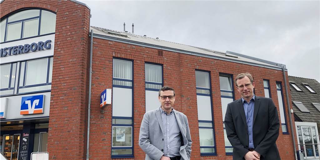 Umzug des Bauamtes eröffnet neue Perspektiven für die Dufkampstraße Bürgermeister Berthold Dittmann (l.) und Fachbereichsleiter Mathias Pennekamp freuen sich über den reibungslos verlaufenen Umzug des Fachbereichs Planen, Bauen und Umwelt an die Mühlenstraße.