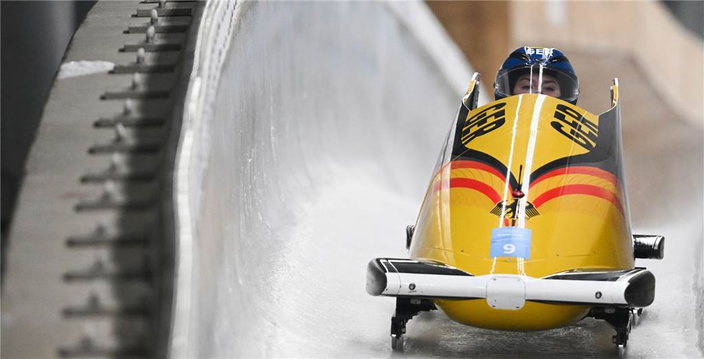 Olympia: Laura Nolte zur Halbzeit im Monobob auf Medaillenkurs Olympia: Laura Nolte zur Halbzeit im Monobob auf Medaillenkurs