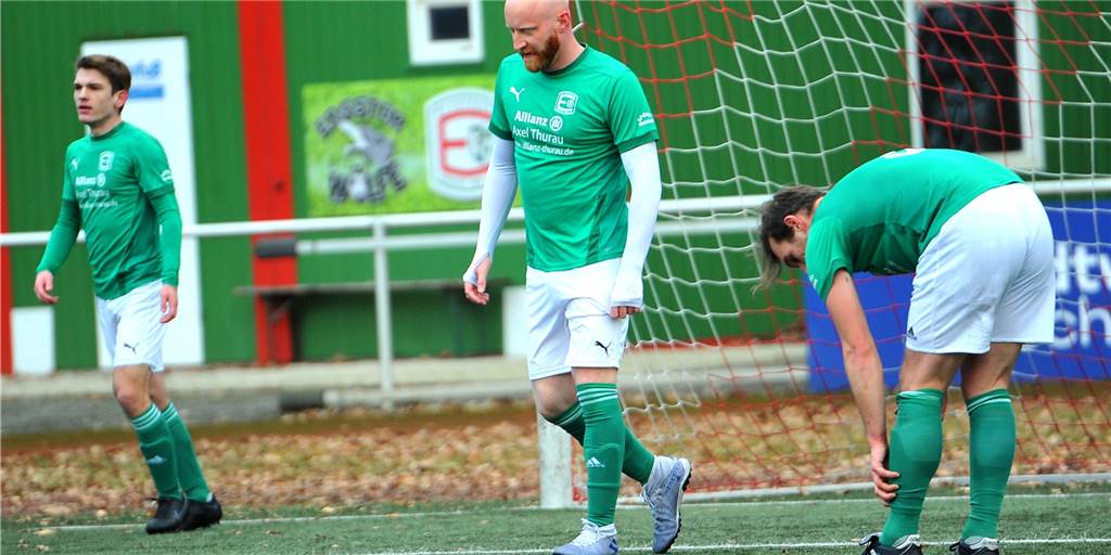 SG Eintracht Ergste: Spieler nach Zusammenprall bewusstlos – Trainer muss ins Tor SG Eintracht Ergste: Spieler nach Zusammenprall bewusstlos – Trainer muss ins Tor