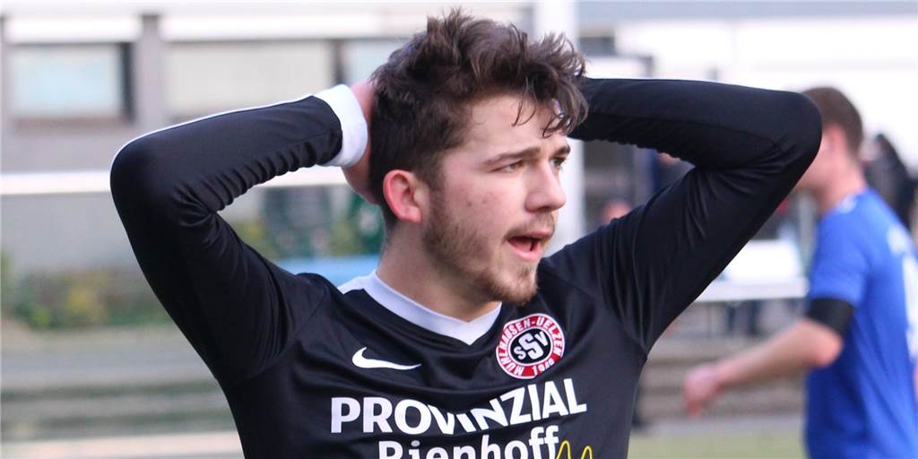 Trotz Derby-Hattrick noch Last-Minute-Ausgleich - SSV Mühlhausens Jona Deifuß: „Das ist scheiße” Mühlhausens Hattrick-Torschütze Jona Deifuß hadert mit dem Last-Minute-Ausgleich im Derby gegen Königsborn.