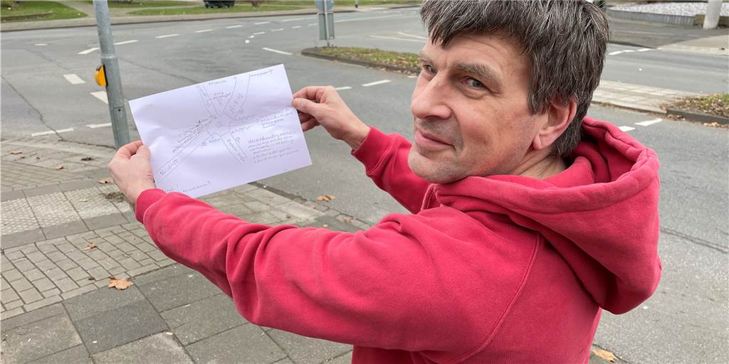 Kirchhelles Idee vom „Erin-Kreisel“: Sprit sparen, freundliches Entree Das Ende des Altstadtrings an der Bochumer Straße würde sich Christoph Kirchhelle ganz anders wünschen: Er stellt sich hier einen Kreisverkehr statt der Ampel vor.