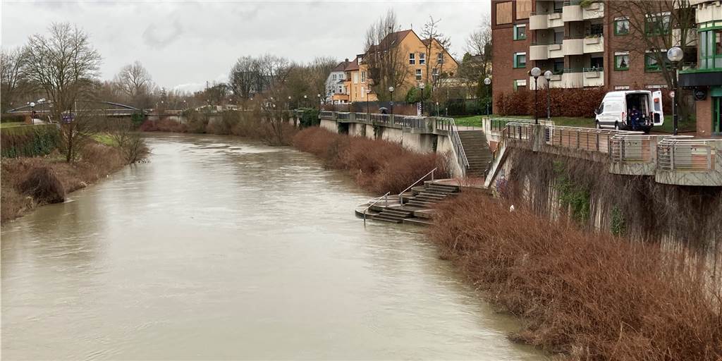 Lippeverband: Dicke Lippe, aber kein blaues Auge am Wochenende Am Freitagvormittag stand der Lippepegel in Lünen bei 3,55 Metern. Laut Lippeverband noch kein Grund zur Sorge.