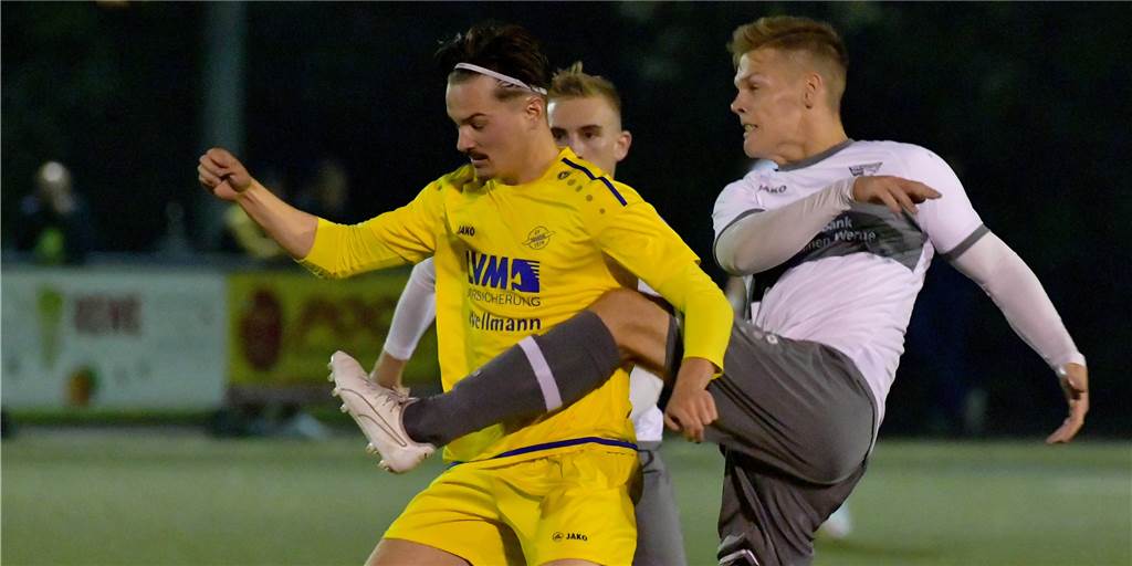 Liveticker zum Nachlesen: SV Herbern verliert unverdient gegen IG Bönen Robin Schwick (in gelb) ist mit dem SV Herbern am Sonntag in Bönen gefordert.