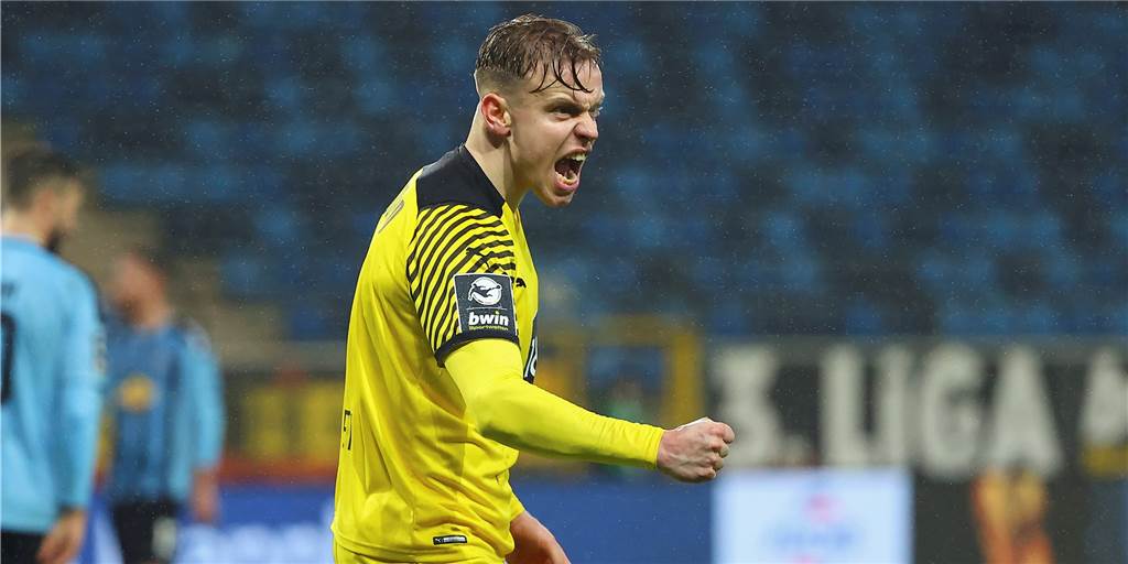 Die Lunge der U23: Wie BVB-Verteidiger Maloney nicht nur den Trainer überzeugt