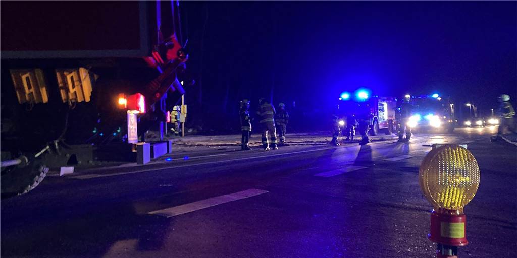 Sturm-Ticker aus Haltern zum Nachlesen: Feuerwehreinsätze häufen sich am Abend Zum Abend hin wird der Wind in Haltern stärker - und damit nehmen auch die Feuerwehreinsätze zu.
