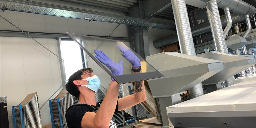 Mangelnde ÖPNV-Anbindung des Selmer Gewerbegebiets: Lösung in Arbeit Auszubildende bei der Glasspezial-Firma Mennes zu finden, scheitert oft an der mangelnden Anbindung des Gewerbegebiets Selm, heißt es aus dem Unternehmen. Das könnte sich bald ändern