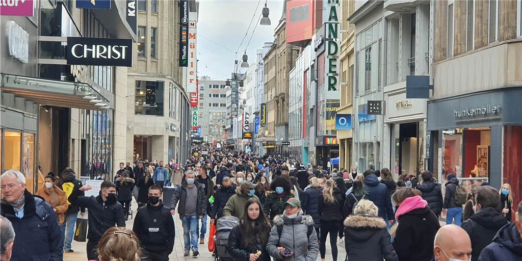 Westenhellweg am ersten Tag nach 2G-Ende: „Es ist viel besser als sonst“ Westenhellweg am ersten Tag nach 2G-Ende: „Es ist viel besser als sonst“