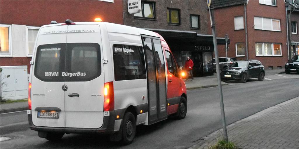 Wird der Bürgerbus in Nordkirchen bald für ein Jahr kostenfrei? Die FDP in Nordkirchen hat vorgeschlagen, dass der Bürgerbus ein Jahr für alle kostenfrei fahren soll. Doch ganz so einfach wird die Umsetzung der Idee nicht.