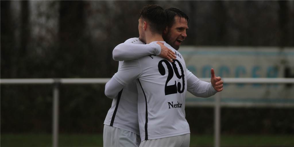 Trotz Zittersieg: FC Nordkirchen ist für Mengede 08/20 noch gefährlicher als in der Hinrunde Die Chancen stehen gut, dass Marcel Stiepermann (hinten) und Rene Nemitz (vorne) auch im Spitzenspiel jubeln.