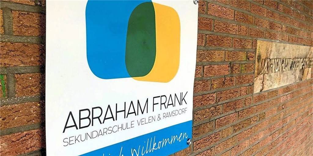 Gesamtschule Gescher, Sekundarschule Velen: Zug rollt in Richtung Teilstandort Die Abraham-Frank-Sekundarschule in Velen soll Teilstandort der Gesamtschule Gescher werden. Die entsprechenden Beschlüsse wollen die Räte in Velen und Gescher im April/Mai fassen.