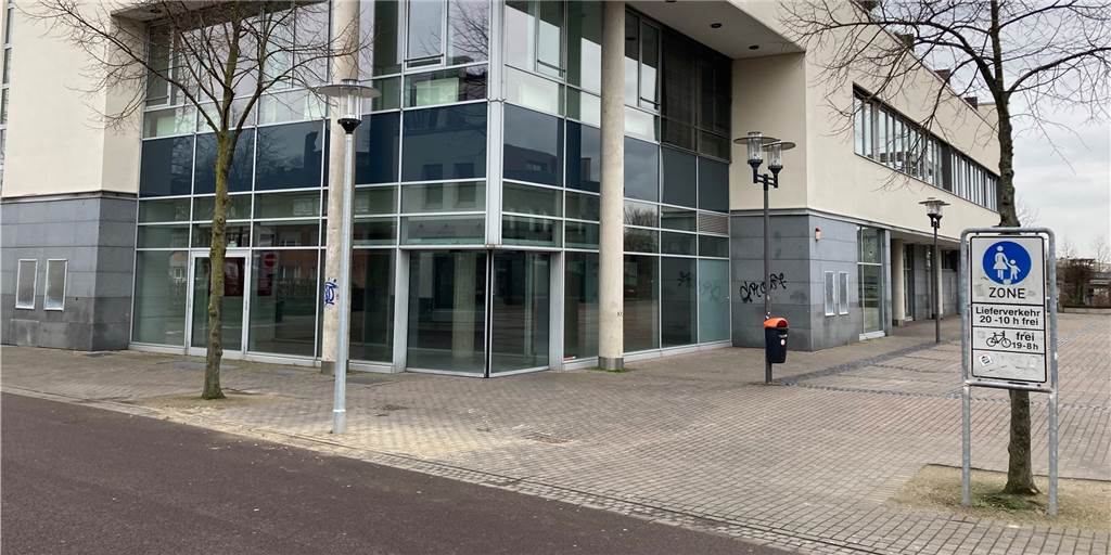 Ungebetene Gäste im leeren Dorstener Toom-Gebäude lösen Alarm aus Toom Platz der Deutschen Einheit