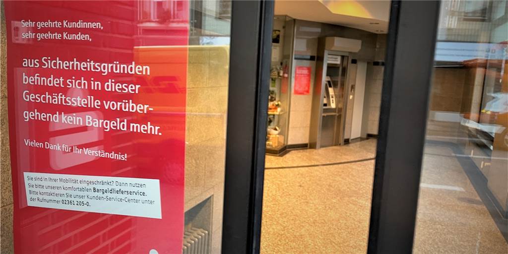 Sparkasse macht nach Automaten-Schließung neue Gratis-Bargeld-Angebote Sparkasse macht nach Automaten-Schließung neue Gratis-Bargeld-Angebote
