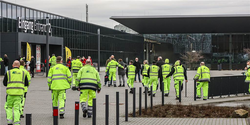 1000 EDG-Angestellte in Westfalenhalle: „Kein anderes Thema mehr auf dem Hof“ 1000 EDG-Angestellte in Westfalenhalle: „Kein anderes Thema mehr auf dem Hof“