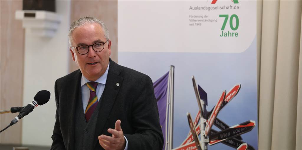 Auslandsgesellschafts-Chef: „Der Feind heißt Putin!“ Am Donnerstagmorgen hat sich der Ukraine-Konflikt verschärft. Darunter leidet auch die Städtepartnerschaft zwischen Dortmund und dem russischen Rostow am Don.