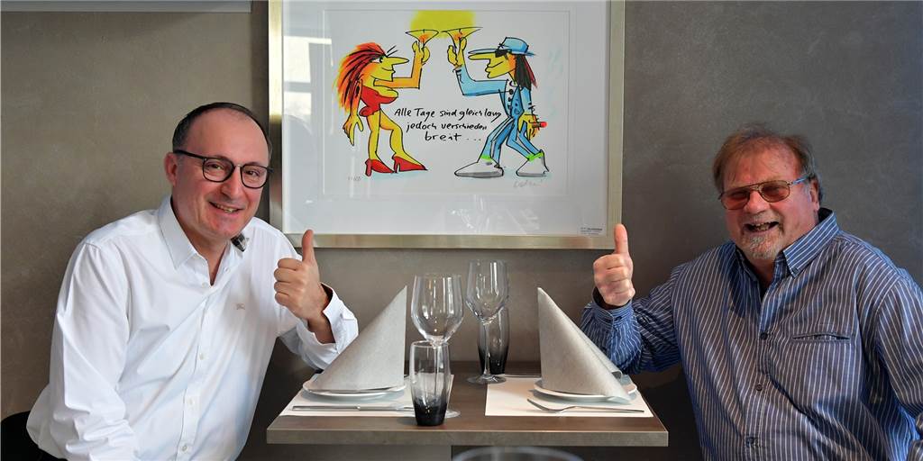 Lüner Galerie Anders und Restaurant Mirko Lukac setzen farbiges Zeichen Wollen in traurigen Tagen mit den bunten Grafiken von Udo Lindenberg Freude bringen: Restaurantbesitzer Mirko Lukac (l.) und Galerist Wolfgang Anders.