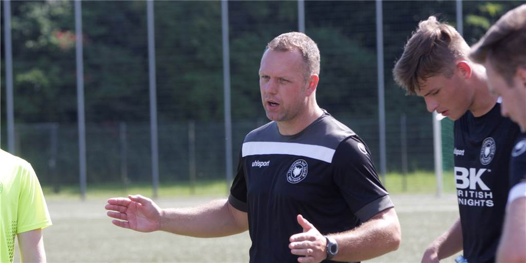 Waltrop-Coach Oliver Ridder verrät, wer gegen Mengede auf keinen Fall angeschrien werden darf Waltrop-Coach Oliver Ridder verrät, wer gegen Mengede auf keinen Fall angeschrien werden darf