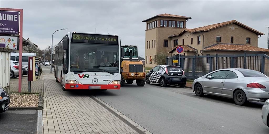 Verkehrschaos auf der Annabergstraße: „Einfach ätzend, da lang zu fahren“ Verkehrschaos auf der Annabergstraße: „Einfach ätzend, da lang zu fahren“