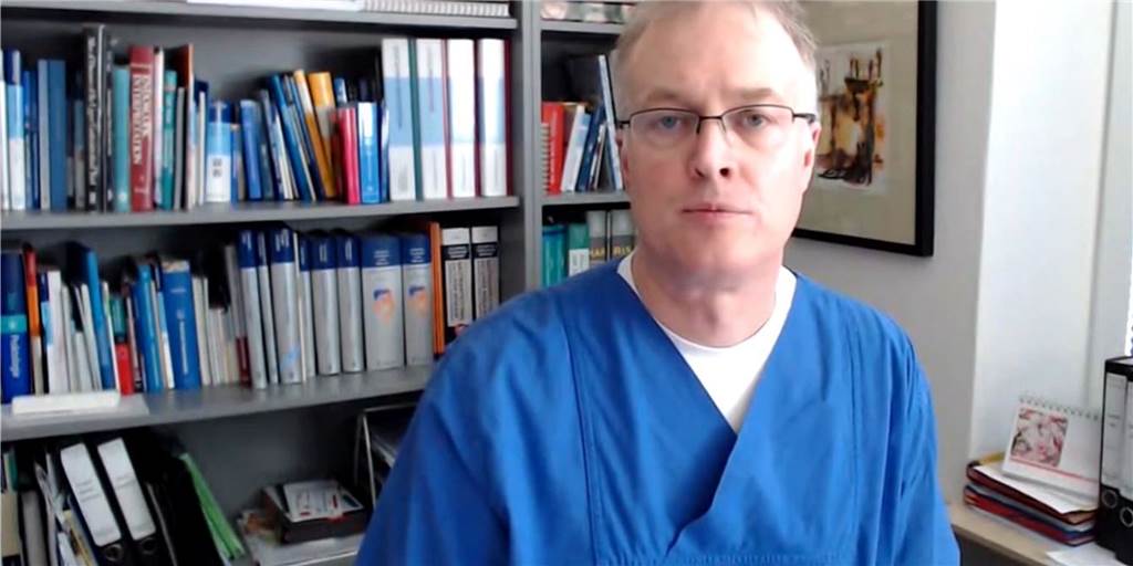 Zahl der Covid-Patienten im St. Marien Hospital Lünen steigt wieder Chefarzt Dr. Berthold Lenfers: Auf drei Stationen des St. Marien-Hospitals werden derzeit Corona-Patienten betreut.