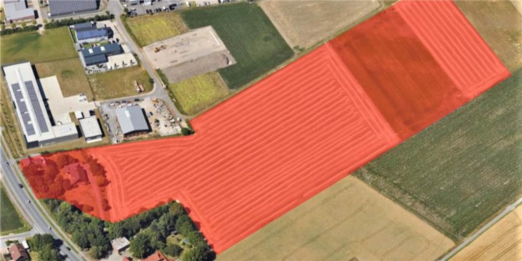 Bernd Roters: „Das ist die letzte Gewerbegebietsfläche in Raesfeld“ Die markierte Fläche soll als Gewerbegebiet ausgewiesen werden. Dazu braucht es eine Änderung im Flächennutzungsplan und im Bebauungsplan.